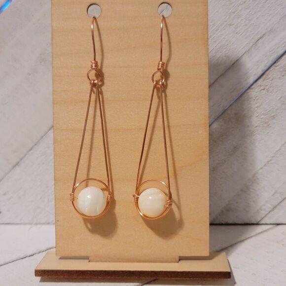 Handmade Mother Of Pearl Tear Drop Earrings - Picture 1 of 4